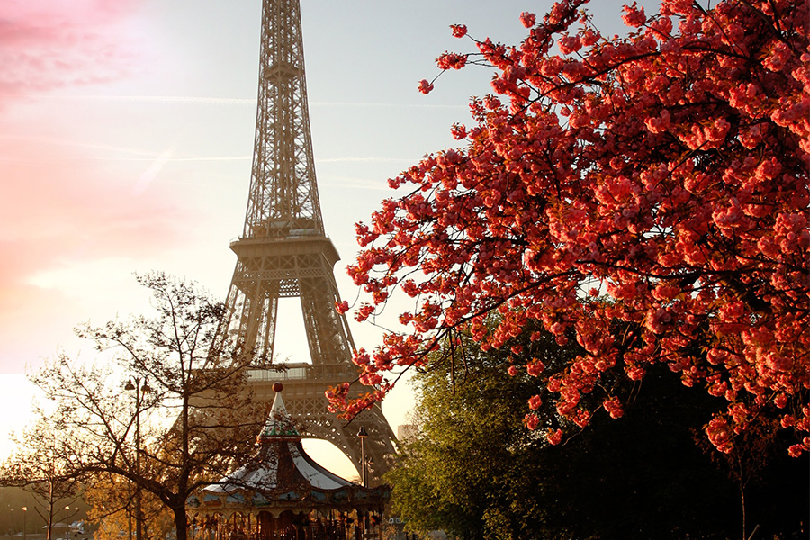 Eiffelturm im Frühling
